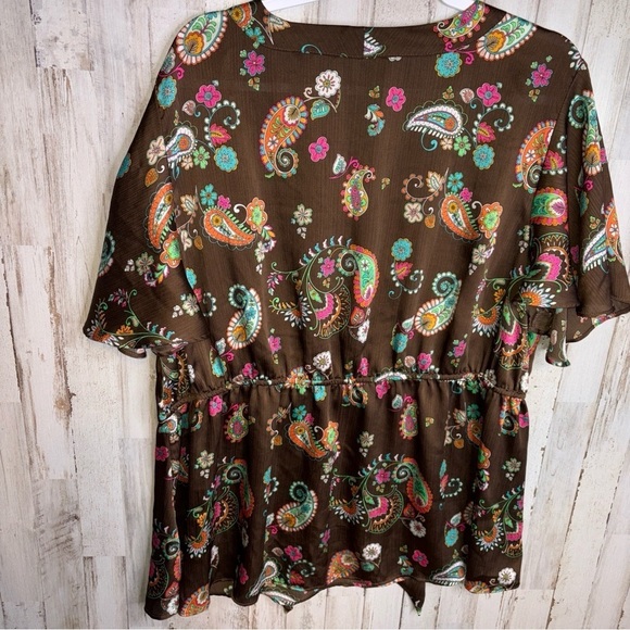 CATO Womens Top Size 22/24W  Short Sleeves V-Neck Brown Paisley Floral - Picture 13 of 16